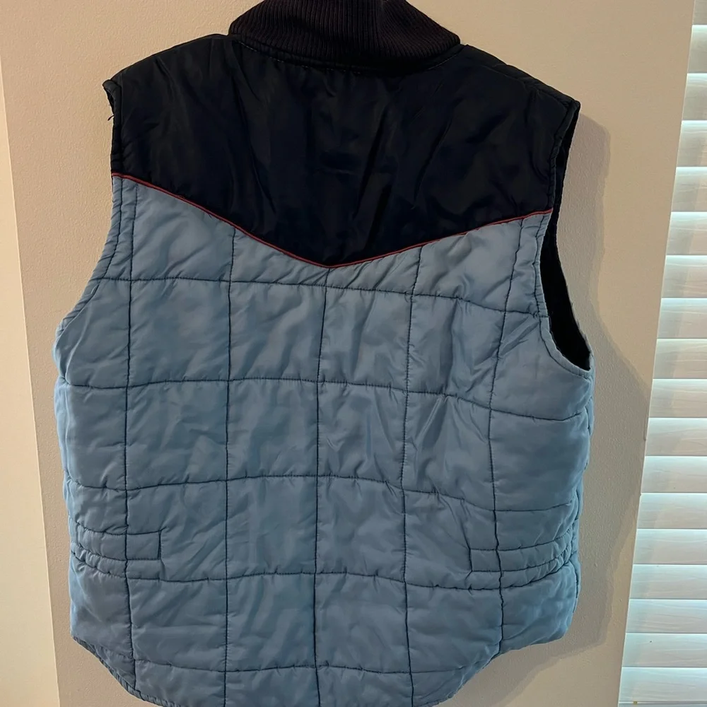 Vintage Grizzly Quilted Vest - Picture 6 of 6
